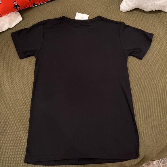 Skeleton Sketch Graphic Tee - Picture 5 of 5